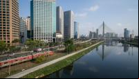 Marco na paisagem de São Paulo, ponte estaiada é parte da OUC Água Espraiada